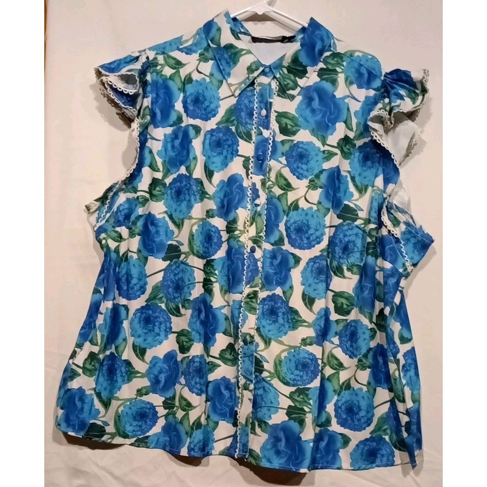 Summer Granny Crochet Trim Flutter Sleeves Blue Floral Top 4X NWT Button Up